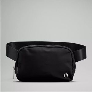 LULULEMON Everywhere belt bag - Black